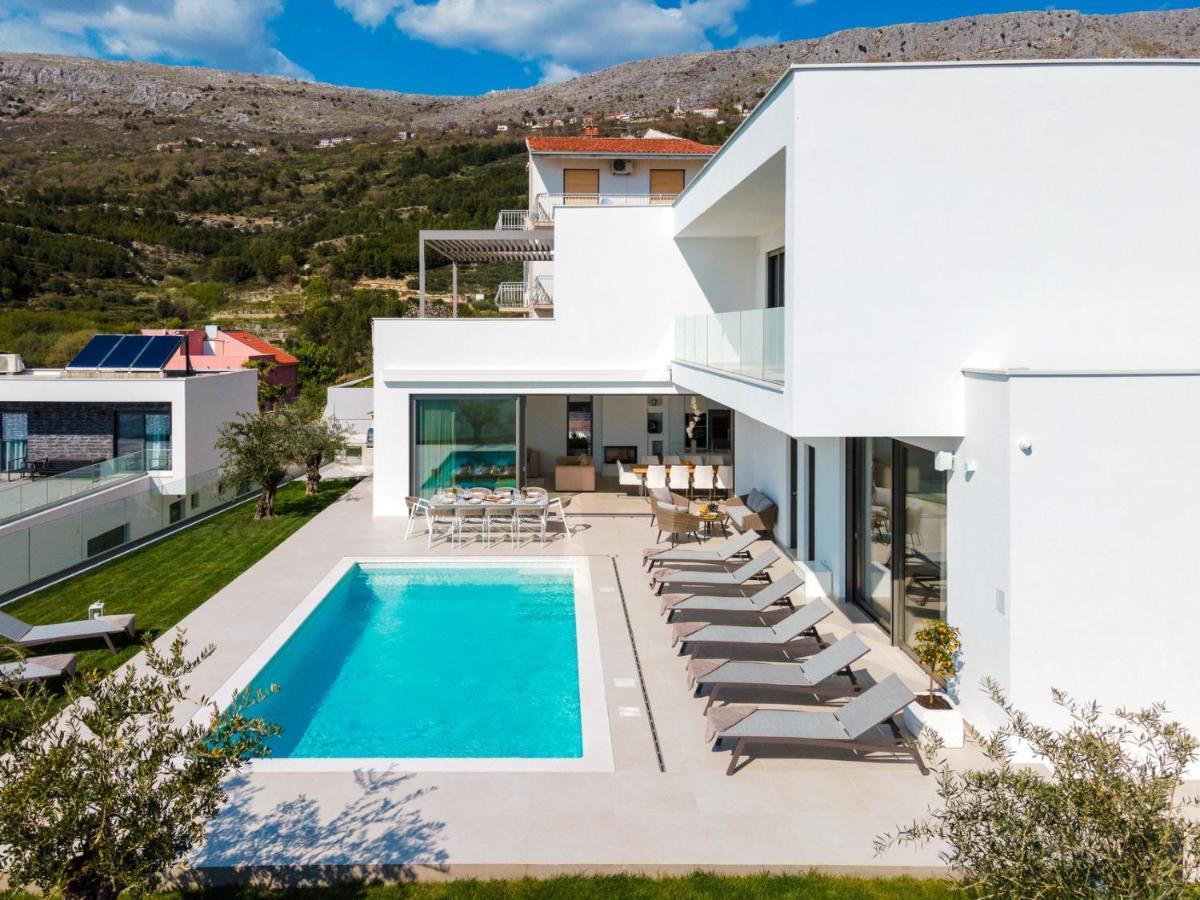 Beautiful Villa Elea In Dalmatia Podstrana Exterior foto